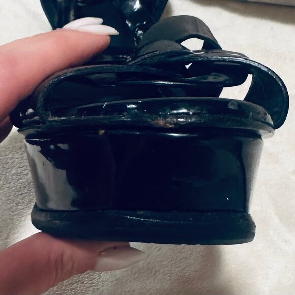 YSL Tribute Sandal - Black Patent 39.5 - Picture 6 of 9